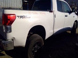 2010 TOYOTA TUNDRA WHITE, EXTD CAB, 5.7L AT, 4WD.  Z24915